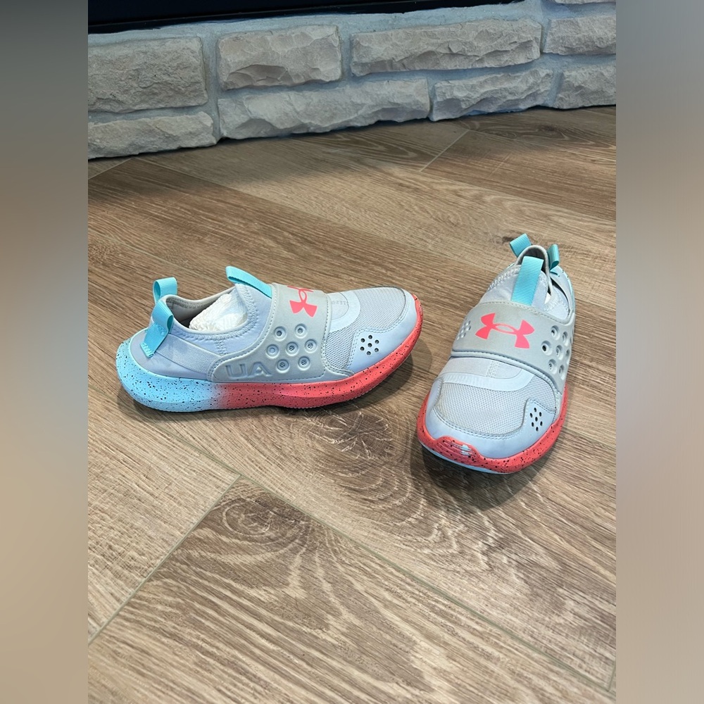 Girls' Grade School UA Runplay Fade Running Shoes, youth size 6.5